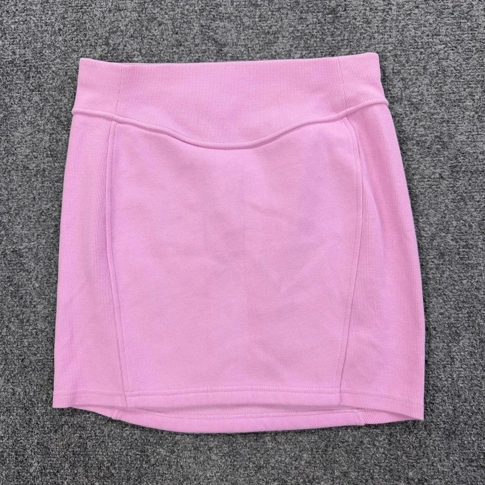 Lululemon Skirt Womens Small Pink Fleece Mini Pull On Stretch Casual Logo